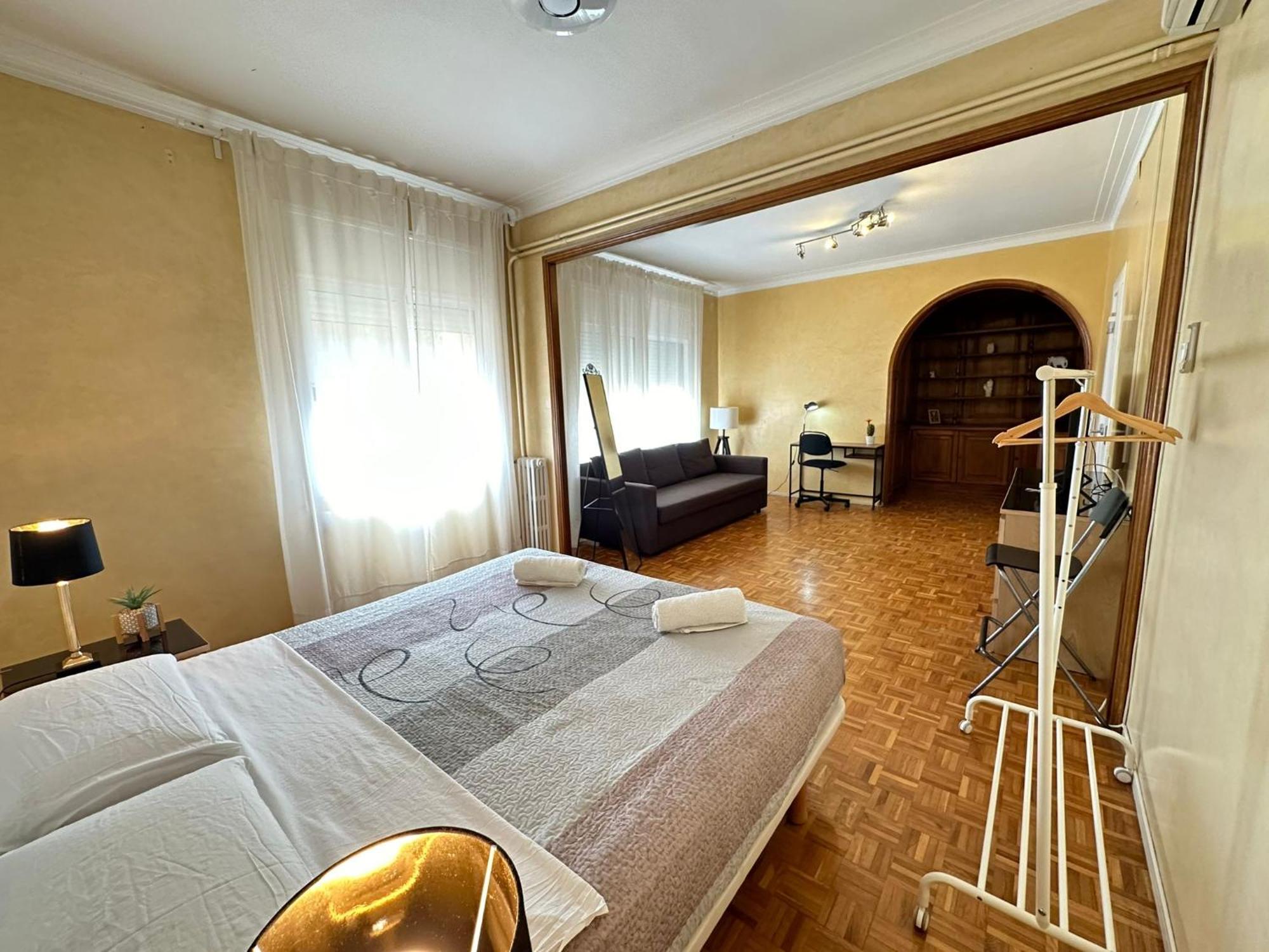 Rooms Villaroel Barcelona Eksteriør billede